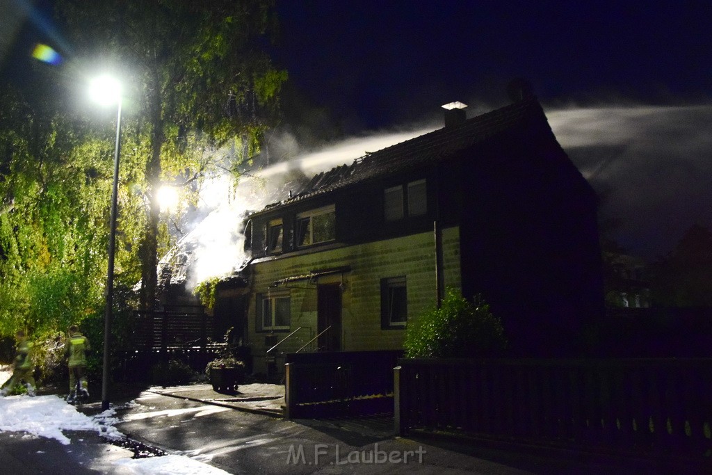 Grossfeuer Einfamilienhaus Siegburg Muehlengrabenstr P0641.JPG - Miklos Laubert